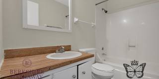 2 Bedroom Townhouse Apartment Gallery 53