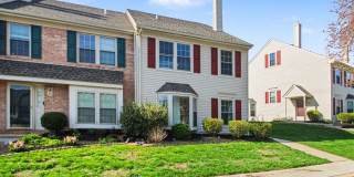 Beautiful Spacious Townhome Gallery 1