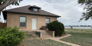 One of a kind ranch home with lake mountain views! Gallery 3