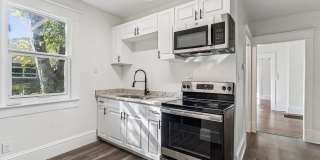 641 North Orange Avenue Gallery 1