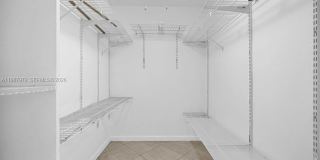 4020 N Hills Dr Gallery 19