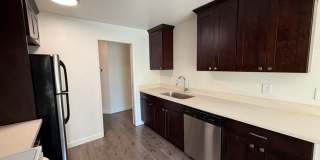 3 Bed 2 Bath Condo & Pool Access! Gallery 9