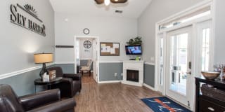 Sky Harbor Apartments Gallery 12