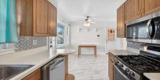 Gorgeous 3 Bedroom Home in Mount Prospect! Gallery 4