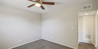 Mission Manor Apartments Gallery 18