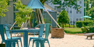 Hampton Center Gallery 6