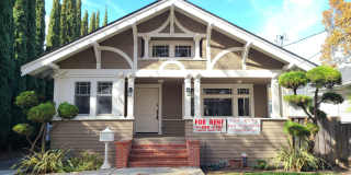 Beautifully remodeled 3bed 2 bath Home in the Rose Garden Area Gallery 1
