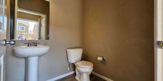 3 bed-3 bath Townhome with AC!!! Gallery 4
