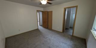 Tri Level, 3 Bedroom For Rent in Port Orchard - Available June 25th! Gallery 16