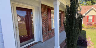 2-Story Home in Fayetteville! Just off off George Owen! Recently Refreshed! Gallery 1