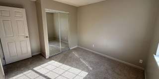 Large 6-Bedroom Home with a Fenced Yard, Pet Friendly! Gallery 18