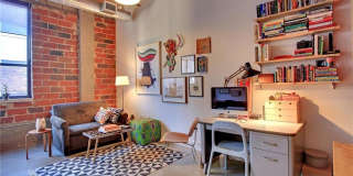 718 Washington Avenue N Gallery 4