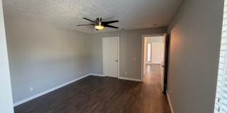 The James Apartments Gallery 20