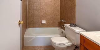 1122 WOODRUFF Avenue Gallery 9