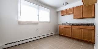 7927 S Ellis Ave Gallery 3