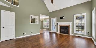 Pet Friendly Three Bedroom! Gallery 9