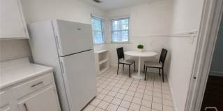 1506 E 50th Street Gallery 13