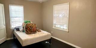 533 East Fairchild Drive Gallery 4