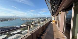 Luxurious 2 bed/2bath/2 parking Fully Furnished in One Waterfront Towers Gallery 16