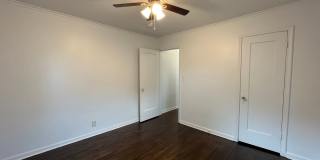 Adorable 2 bedroom 1 bathroom home with a garage! Gallery 19