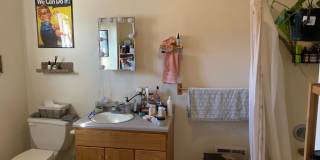 Spacious 2 bed/3 bath Home near Switchyard Park! Gallery 25