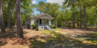 Charming 2 Bedroom Home, close to USC & located on a Large Lot! Gallery 30