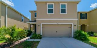 7976 PELICAN REED Circle Gallery 1
