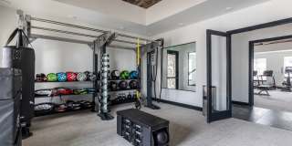 Ladora Modern Apartments Gallery 11