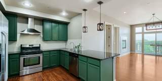 2bd/2ba Top Floor Condo in Congress Park -2 WEEKS FREE- Available NOW! Gallery 1