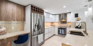 1149 Hillsboro Mile Gallery 4