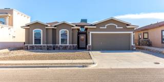 Custom 4 bedroom in Sandstone Ranch Estates Gallery 1
