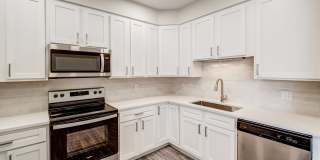 The Hamptons Gallery 12