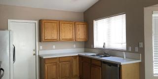 READY TO VIEW TO NOW! 3 Bed/ 2 Bath Home in Arrowhead Lakes Gallery 10