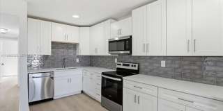 1400 NE 43rd Ct Gallery 1