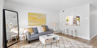 Monon Living Gallery 11