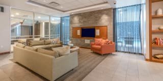 660 Washington Gallery 47