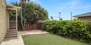 Upgraded Oceanside 3 Bedroom, Available Now! Small Pet OK! Gallery 26