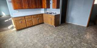 Lower 2 bedroom unit Eastside Gallery 1