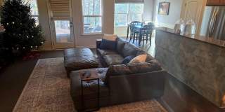 Room in 4 Bedroom Home at Katielee Cove Gallery 1