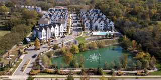 Stunning End Unit 2 bedroom 2 bath East Nashville Townhome with garage Gallery 4