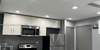 1710 NE 191st St Gallery 1