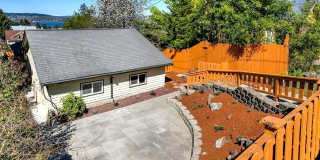 Beautiful 2-bedroom view property in Bryn Mawr ! Gallery 1