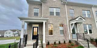 Like New 3 Bed, 4 Bath Townhome w/ 2 Car Garage Gallery 1