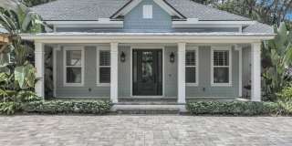 Gorgeous 5 bedroom/ 3 bathroom cottage home in Palencia for rent! Gallery 1