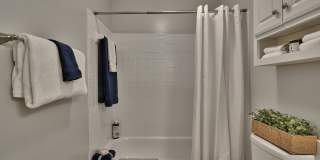 Granby Oaks Gallery 18