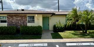 2895 CROSLEY Drive W Gallery 1