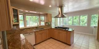La Cañada Schools-  Family Home - Natural Hardwood, 2 car attached garage, Central A/C, New Appliances, expansive backyard entertaining space Gallery 8