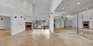 4477 Woodman Avenue Gallery 4