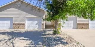 Spacious 2-Bedroom Townhome with Attached Garage in Brandon! Gallery 1