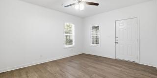 Cozy 1-Bedroom Home Gallery 6